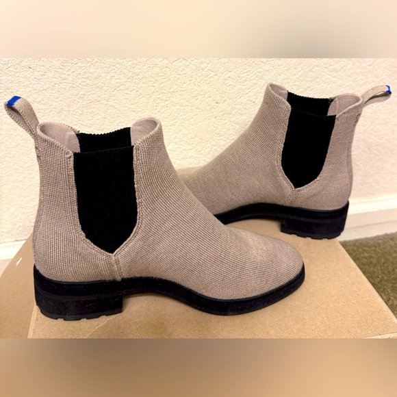 Rothy’s Lug Boot - Merino Wool Dove size 7.5 like new - Picture 1 of 8